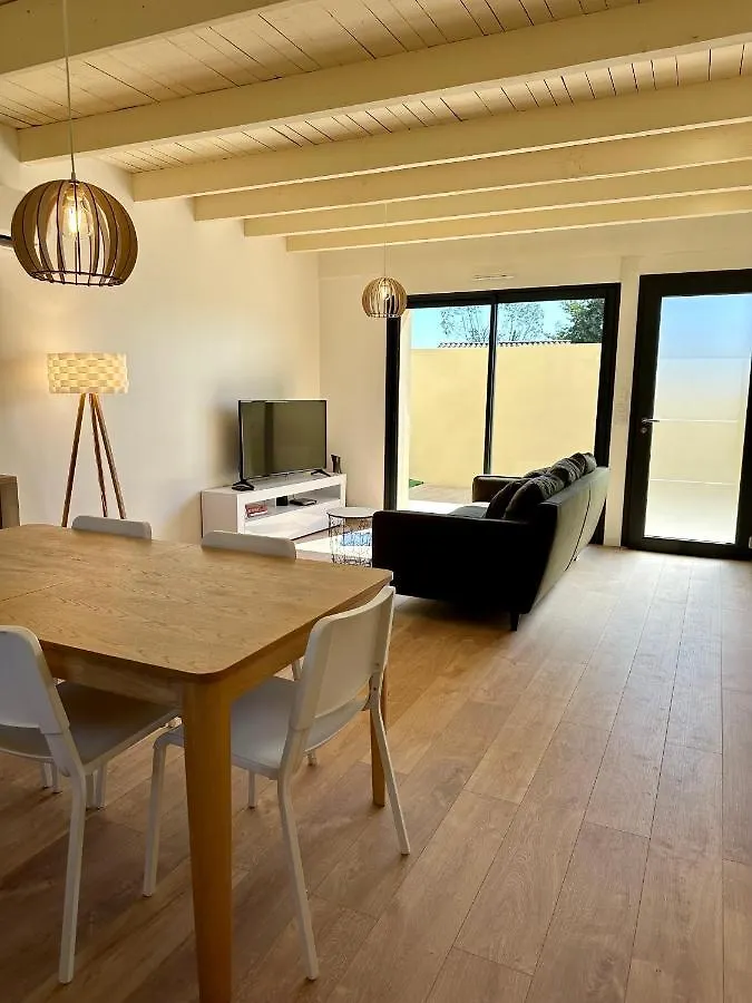 La Halte Occitane - Classe 3 Etoiles - Pour 6 Personnes, 3 Chambres, Parking, Terrasse, Tout Inclus Montauban Apartamento
