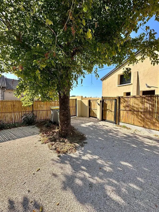 La Halte Occitane - Classe 3 Etoiles - Pour 6 Personnes, 3 Chambres, Parking, Terrasse, Tout Inclus Montauban 0*,  France
